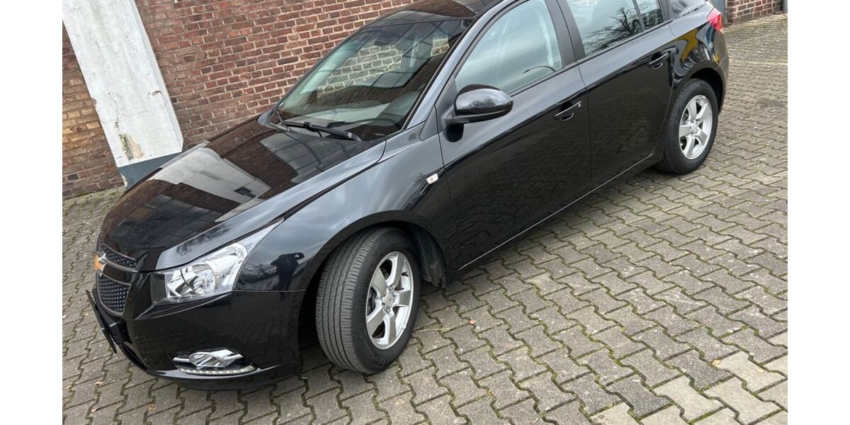 Chevrolet Cruze 57.635 km 5.999 &euro; Köln 51069