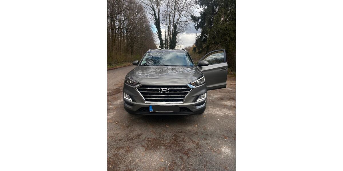 Hyundai TUCSON 115.000 km 15.500 &euro; Koln 51061
