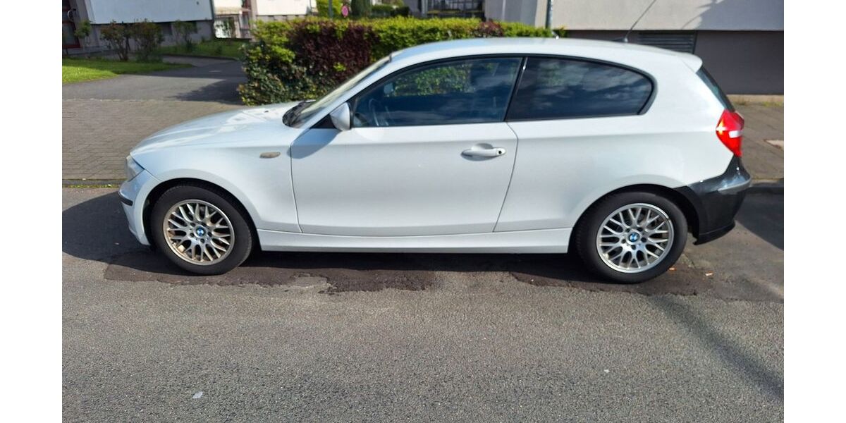 BMW 116 180.000 km 1.899 &euro; Köln 51067