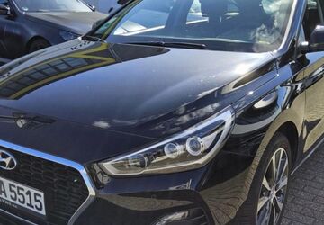 Hyundai i30 44.200 km 14.300 &euro; Köln 51067