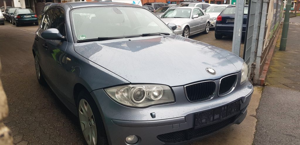 BMW 118 164.000 km 5.499 &euro; Düsseldorf 40231