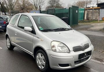 Toyota Yaris 133.000 km 2.200 &euro; Köln 50739