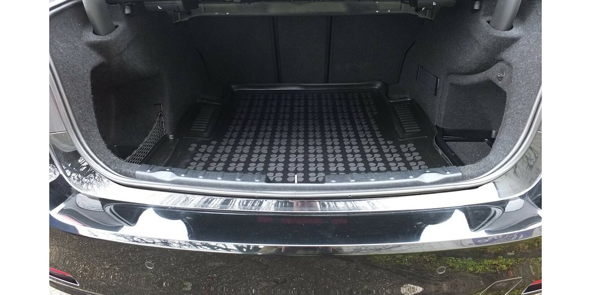 BMW 316i NAVI KLIMAAUTOMATIK 19 ZOLL PDC SHZ 99.865 km 12.798 &euro; Köln 50858