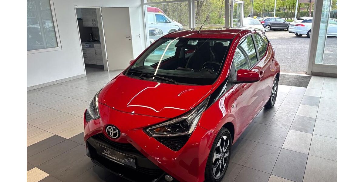Toyota Aygo (X) 22.039 km 14.650 &euro; Köln 51103
