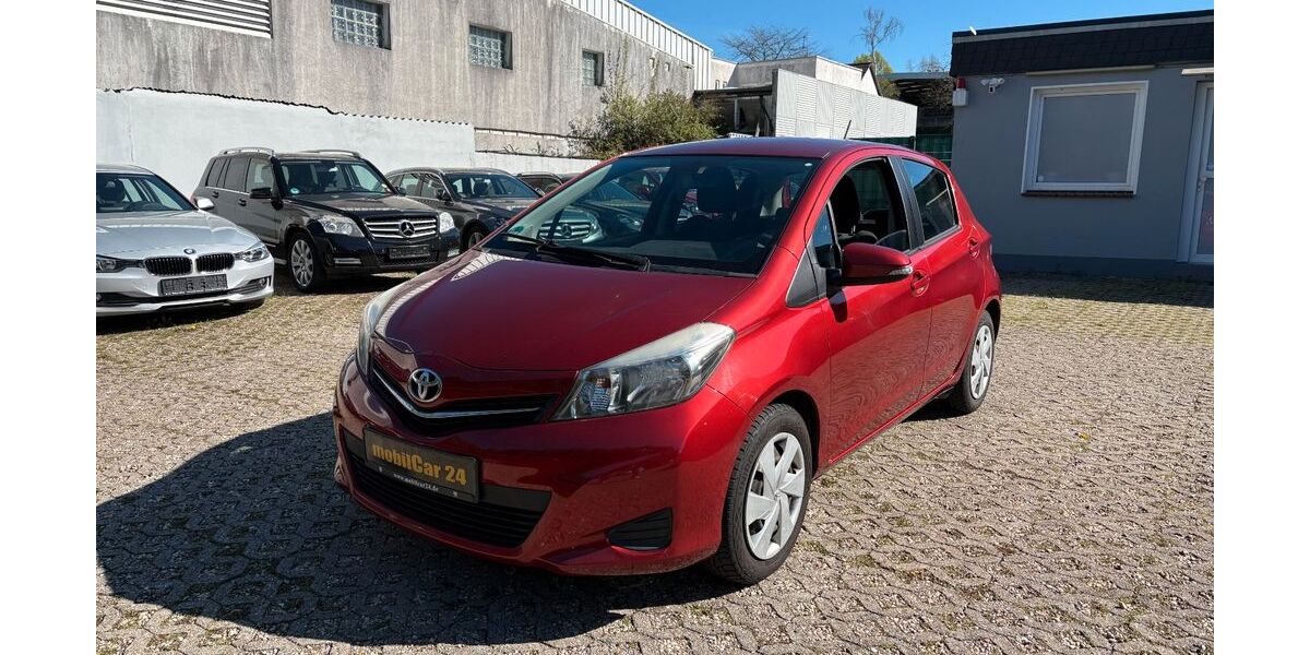 Toyota Yaris 140.000 km 5.800 &euro; Haan 42781