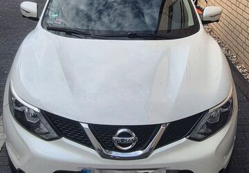 Nissan Qashqai 90.500 km 9.900 &euro; Leverkusen 51375