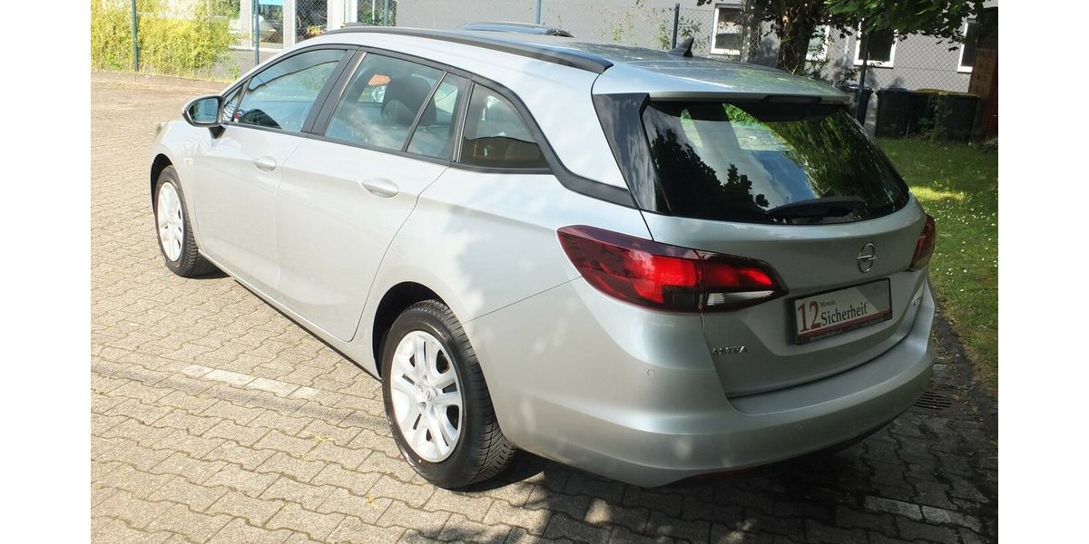 Opel Astra EDITION NAVI KLIMA TEMPOMAT BLUETOOTH 99.125 km 8.908 &euro; Köln 50858