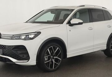 VW Tiguan 17.400 km 41.384 &euro; Düsseldorf 40233