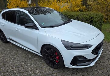 Ford Focus 5.200 km 34.900 &euro; Hürth 50354