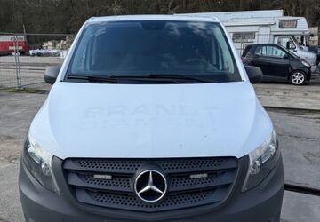 Mercedes-Benz Vito 216.831 km 10.990 &euro; Kerpen 50170