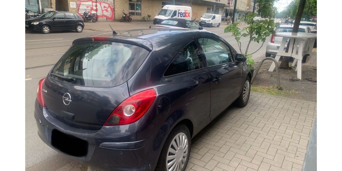 Opel Corsa 173.000 km 2.200 &euro; Düsseldorf 40215