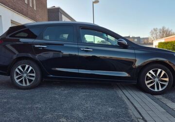 Hyundai i30 123.000 km 9.800 &euro; Remscheid 42853