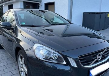 Volvo S60 133.000 km 10.299 &euro; Bergisch Gladbach 51469
