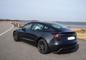 Tesla Model 3 25.250 km 40.950 &euro; Dormagen 41539