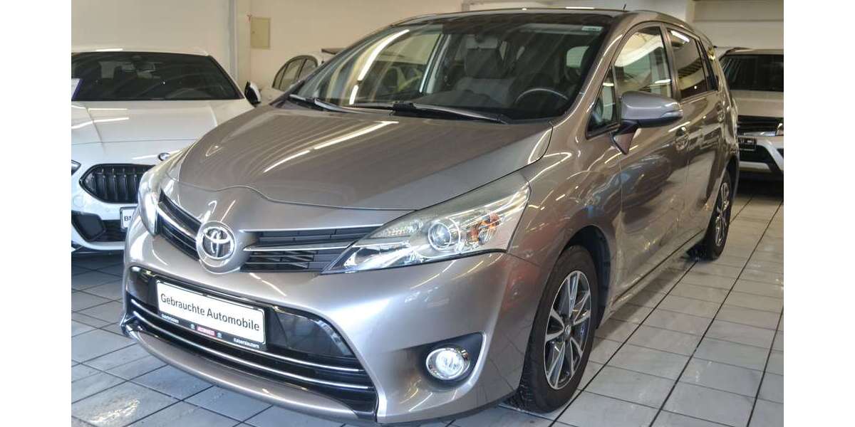 Toyota Verso 200.000 km 6.950 &euro; Solingen 42719