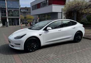 Tesla Model 3 38.200 km 28.599 &euro; Korschenbroich 41352
