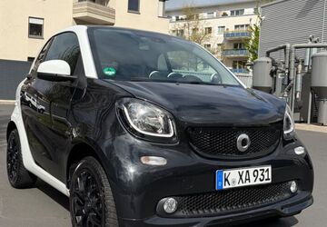 Smart ForTwo 92.611 km 8.900 &euro; Köln 50765