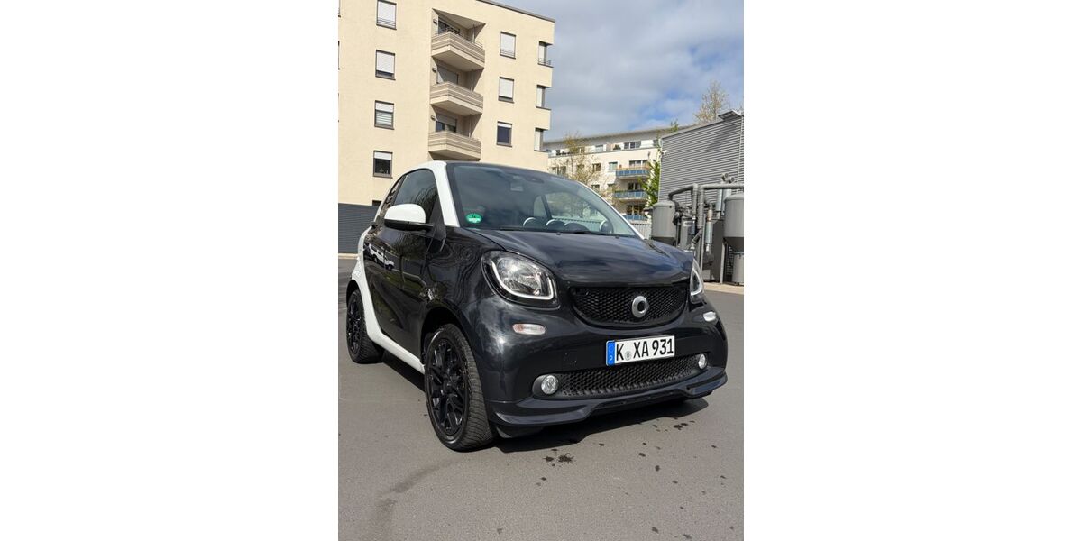 Smart ForTwo 92.611 km 8.900 &euro; Köln 50765