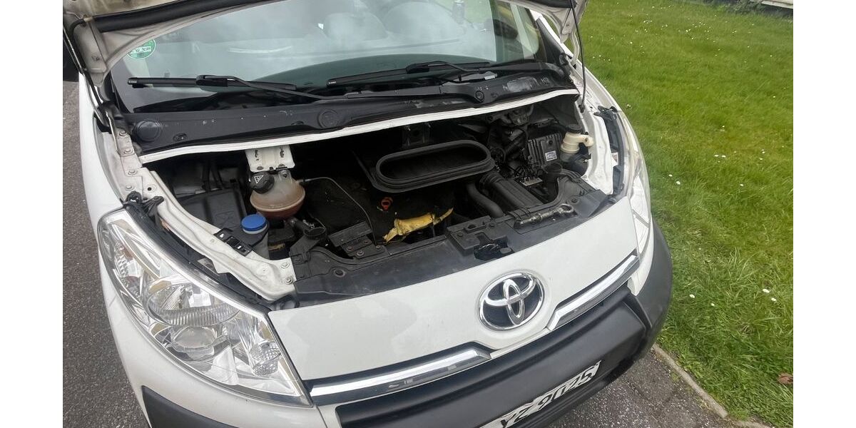 Toyota Proace (Verso) 318.000 km 4.700 &euro; Köln 51109