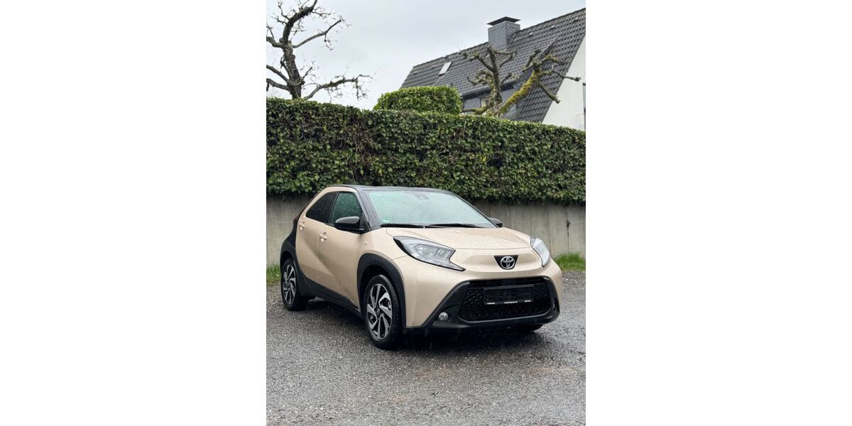 Toyota Aygo (X) 7.700 km 14.500 &euro; Solingen 42651