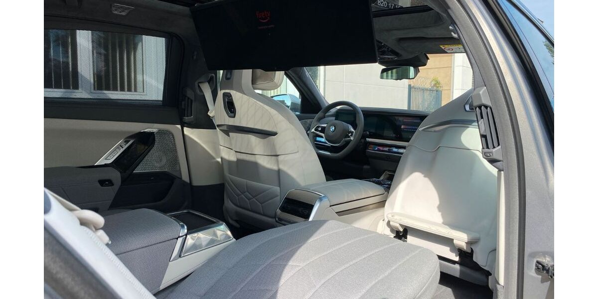 BMW i7 7.258 km 99.950 &euro; Köln 50739