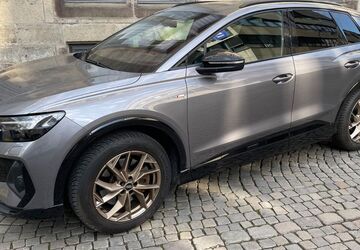 Audi Q4 95.312 km 42.645 &euro; Köln 50672