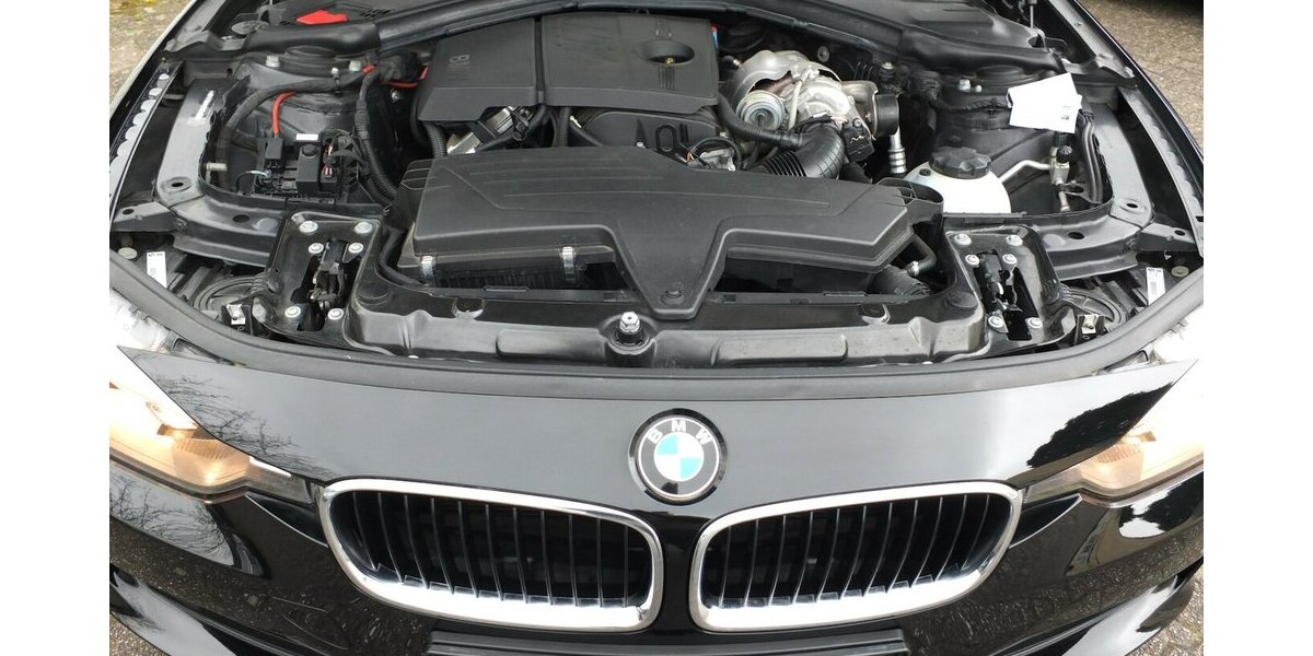 BMW 316i NAVI KLIMAAUTOMATIK 19 ZOLL PDC SHZ 99.865 km 12.798 &euro; Köln 50858