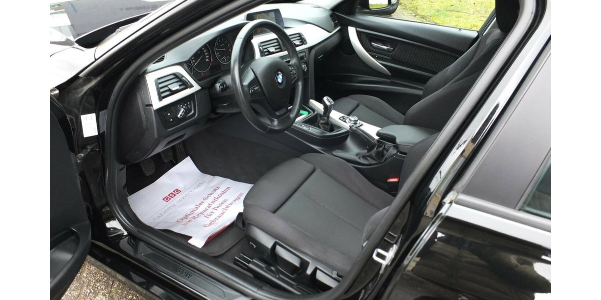 BMW 316i NAVI KLIMAAUTOMATIK 19 ZOLL PDC SHZ 99.865 km 12.798 &euro; Köln 50858