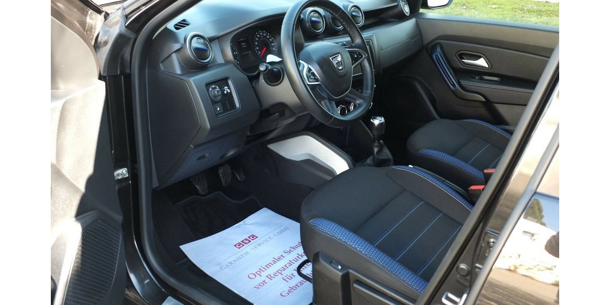 Dacia Duster II CELEBRATION HYBRID NAVI KAMERA 17 ZOLL 63.155 km 12.500 &euro; Köln 50858