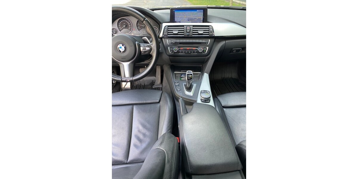 BMW 335d xDrive/M-PAKET.STOP&GO.HEAD-UP.PANORAMA.T 216.000 km 11.500 &euro; Hilden 40721