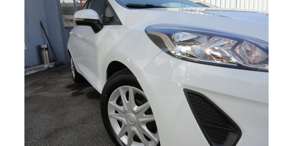 Ford Fiesta Trend 1,1 52 kw Klima SHZ 5Tür 1 Hd 20Tkm 20.000 km 9.790 &euro; Neuss 41462