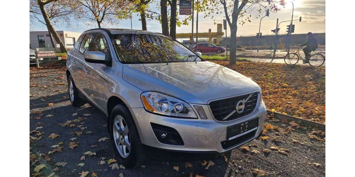 Volvo XC60 180.000 km 8.999 &euro; Köln 51109