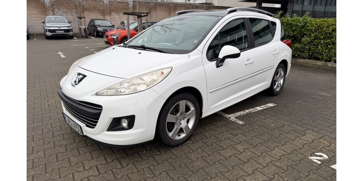 Peugeot 207 189.000 km 3.300 &euro; Köln 50739