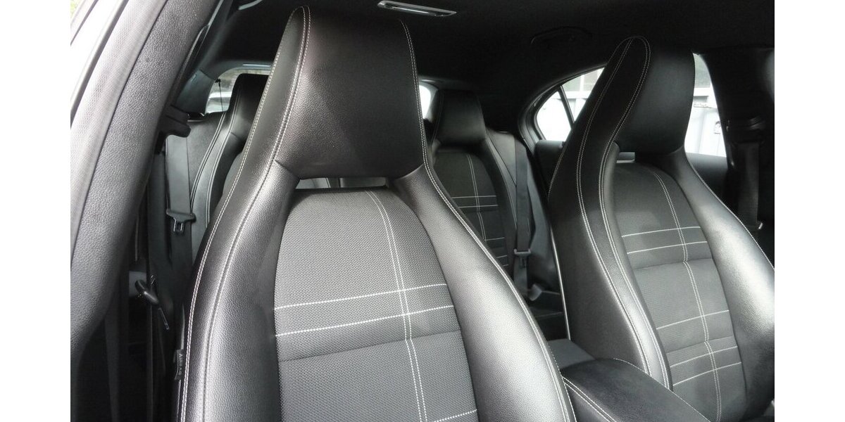 Mercedes-Benz A 180 Urban Autom.Navi Klima PDC SHZ 2.Hd S.Heft 69.000 km 15.999 &euro; Neuss 41462