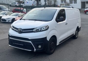 Toyota Proace (Verso) 158.000 km 11.999 &euro; Remscheid 42857