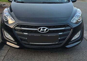 Hyundai i30 69.400 km 9.200 &euro; Solingen 42653