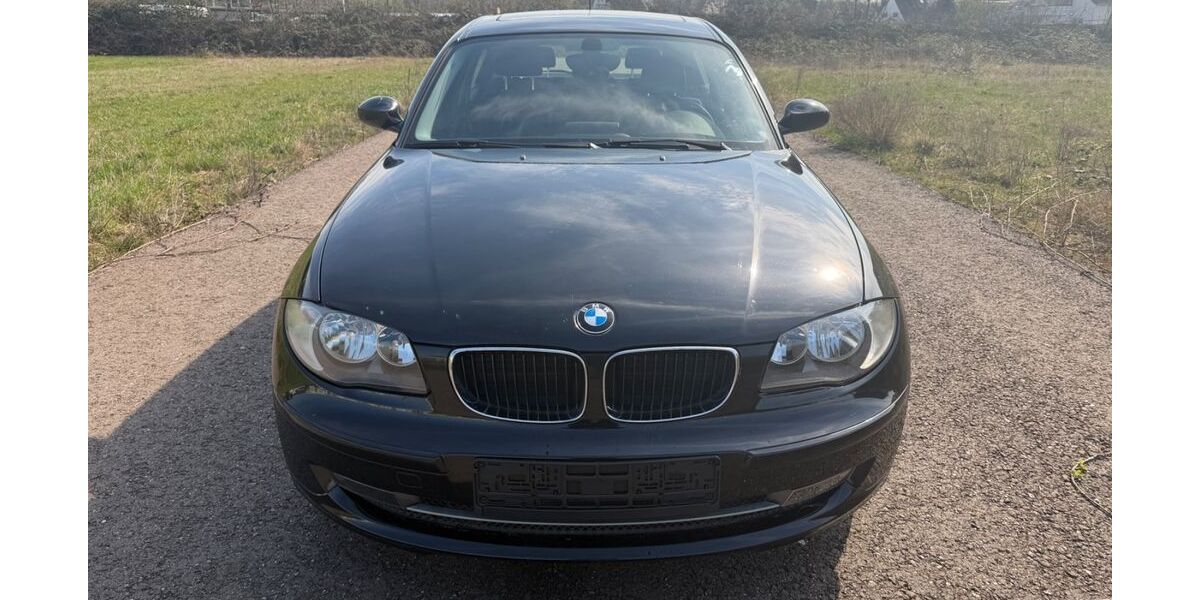 BMW 116 121.000 km 3.900 &euro; Köln/Poll 51105