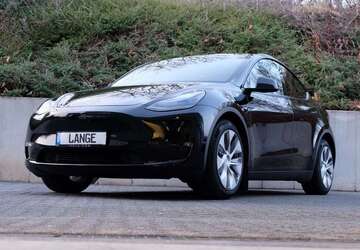 Tesla Model Y 24.000 km 40.980 &euro; Köln 50996