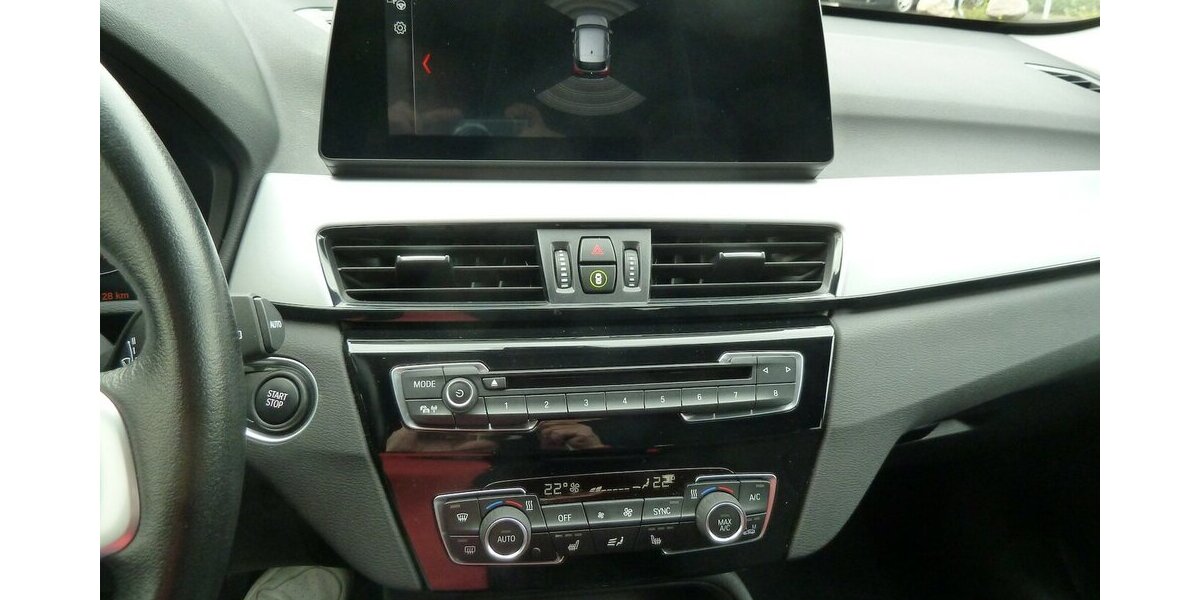 BMW X1 25e X drive Steptronic Navi Head up E-Sitze 154.000 km 16.900 &euro; Ratingen 40885