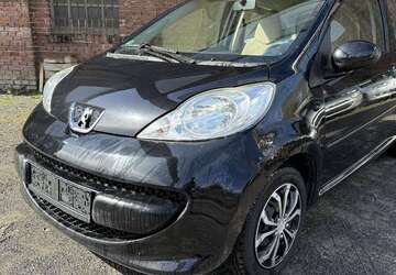 Peugeot 107 180.823 km 2.490 &euro; Remscheid 42857