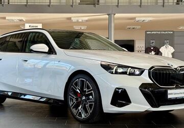 BMW 520 7.482 km 56.990 &euro; Langenfeld 40764