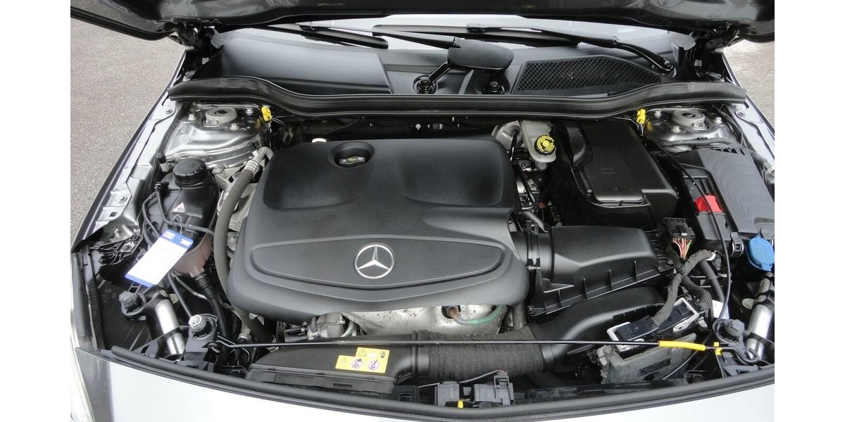 Mercedes-Benz A 180 Urban Autom.Navi Klima PDC SHZ 2.Hd S.Heft 69.000 km 15.999 &euro; Neuss 41462