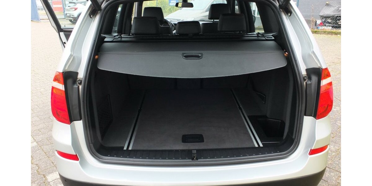 BMW X3 xDrive 20 d XENON NAVI TEILLEDER PDC STEPTRONIC 174.544 km 13.450 &euro; Köln 50858