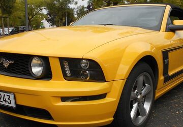 Ford Mustang 250.500 km 12.500 &euro; Hilden 40721