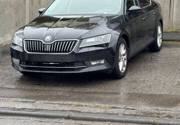 Skoda Superb 143.000 km 13.000 &euro; Remscheid 42857