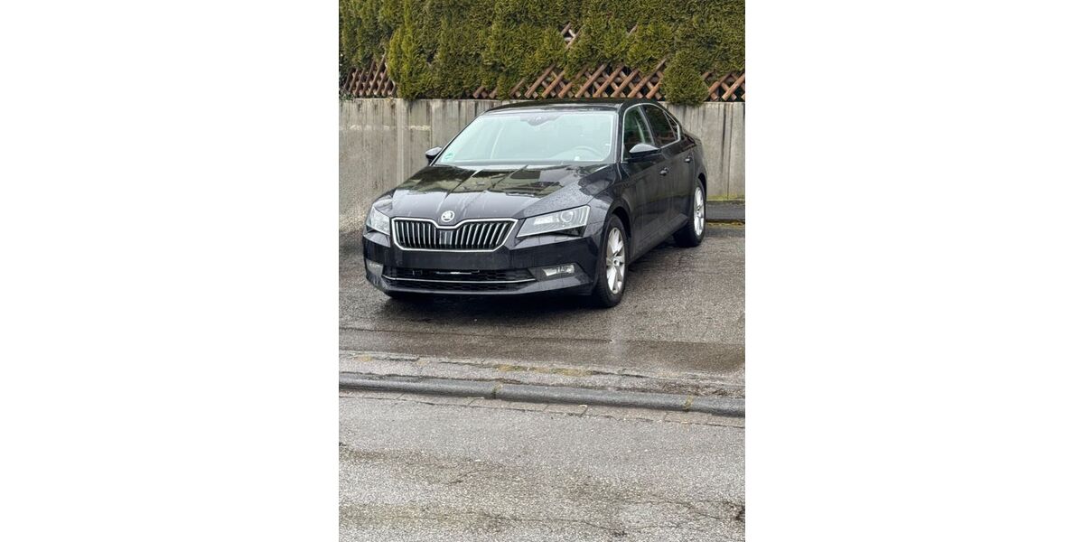 Skoda Superb 143.000 km 13.000 &euro; Remscheid 42857