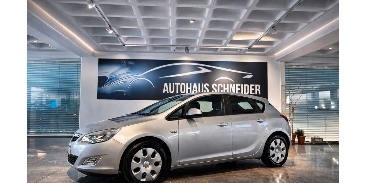 Opel Astra 52.189 km 8.300 &euro; Ratingen 40880