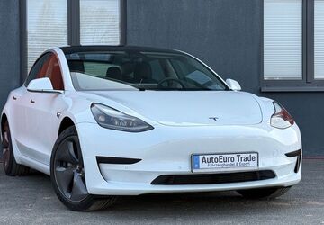 Tesla Model 3 68.942 km 23.400 &euro; Neuss 41472