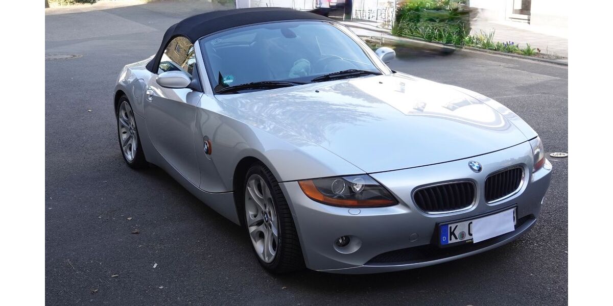 BMW Z4 105.000 km 9.990 &euro; Köln 50737