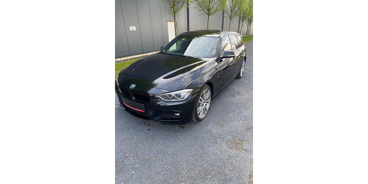 BMW 335d xDrive/M-PAKET.STOP&GO.HEAD-UP.PANORAMA.T 216.000 km 11.500 &euro; Hilden 40721